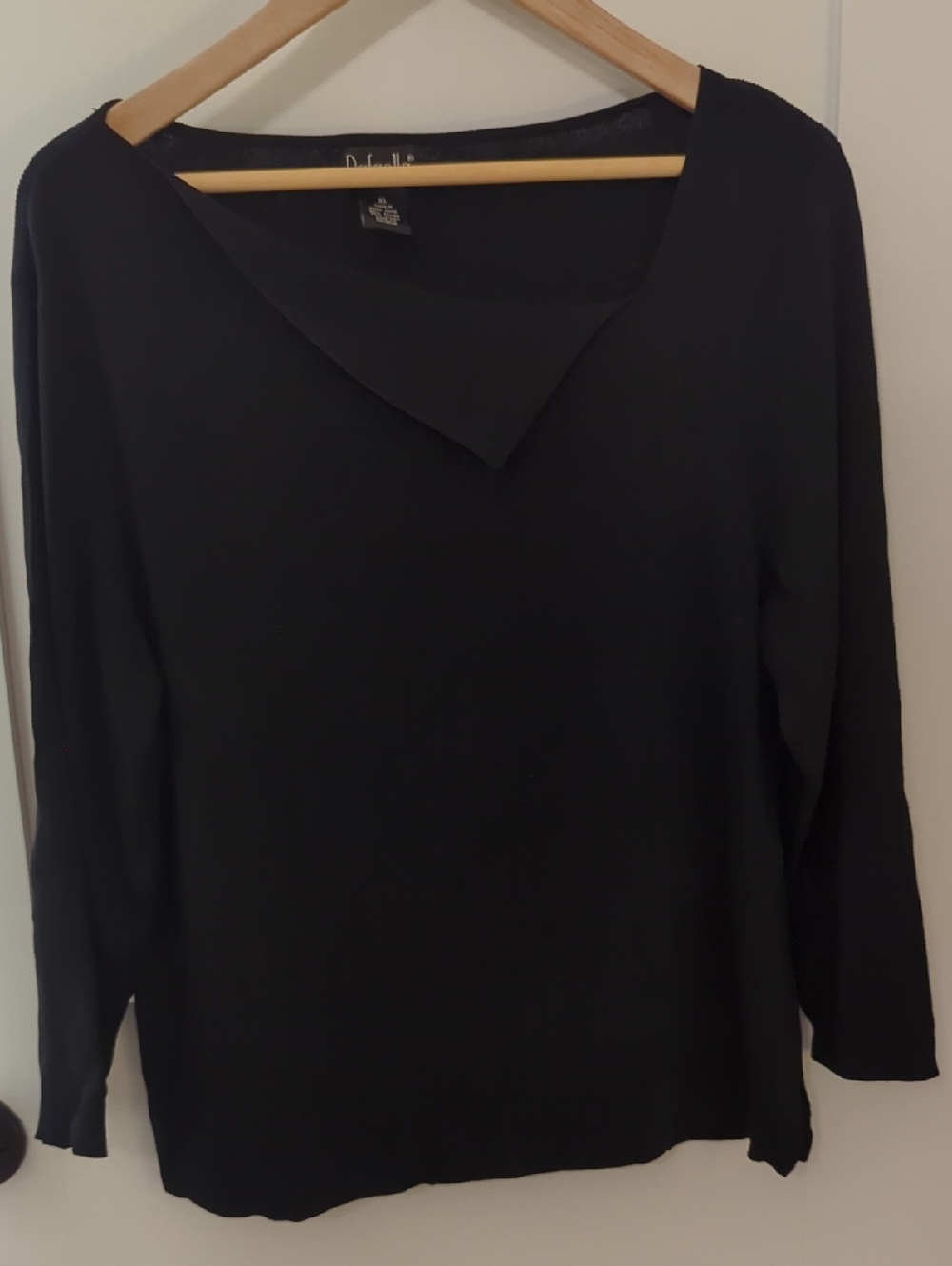Rafaella Black Long-Sleeve V-Notch Knit Top